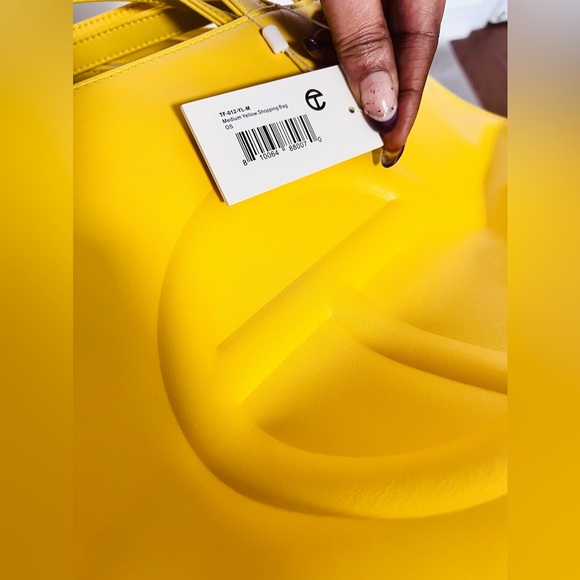 Brand new, not taken out of original package. TELFAR Yellow medium tote bag - Picture 8 of 9